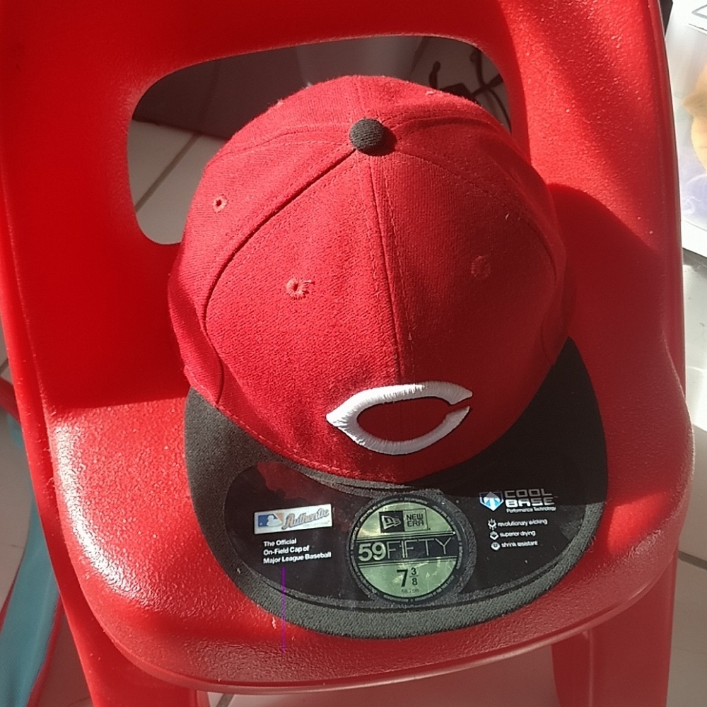 Official Cincinnati Reds on field cap